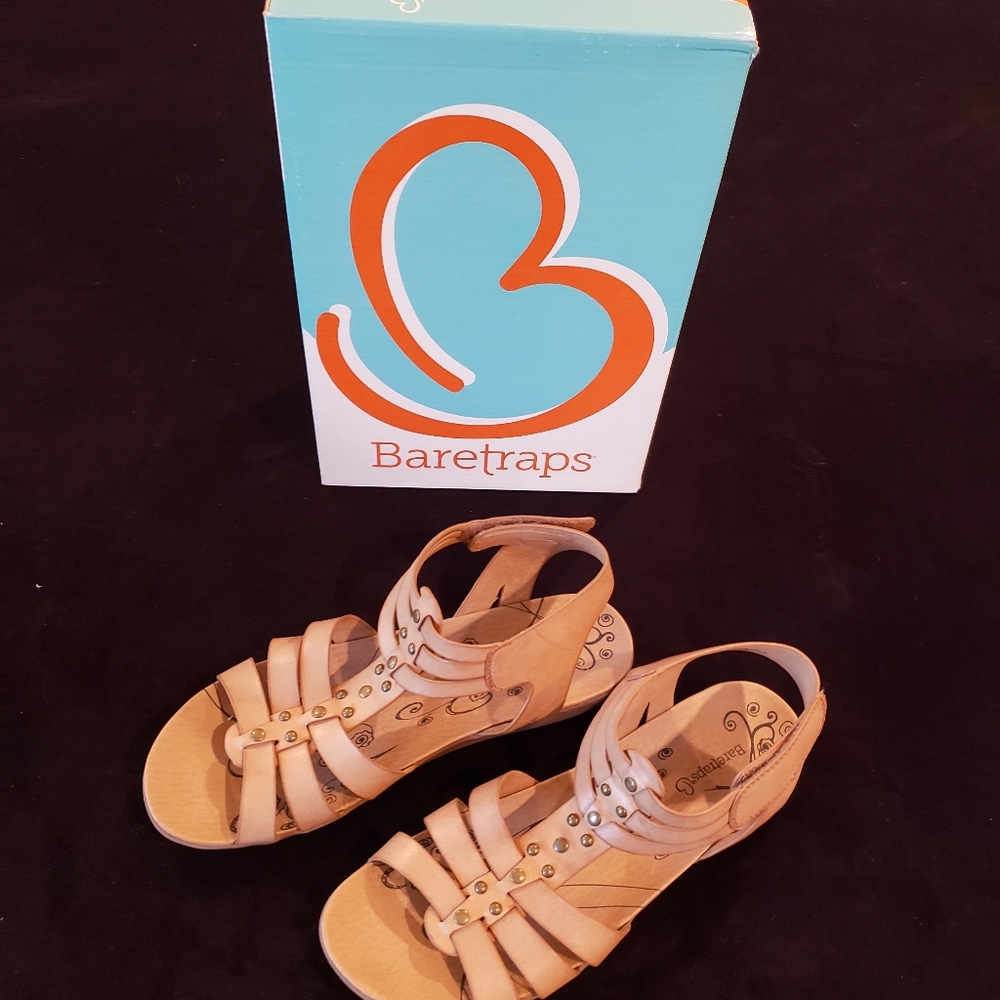 Baretraps Jesie Auburn sandals.